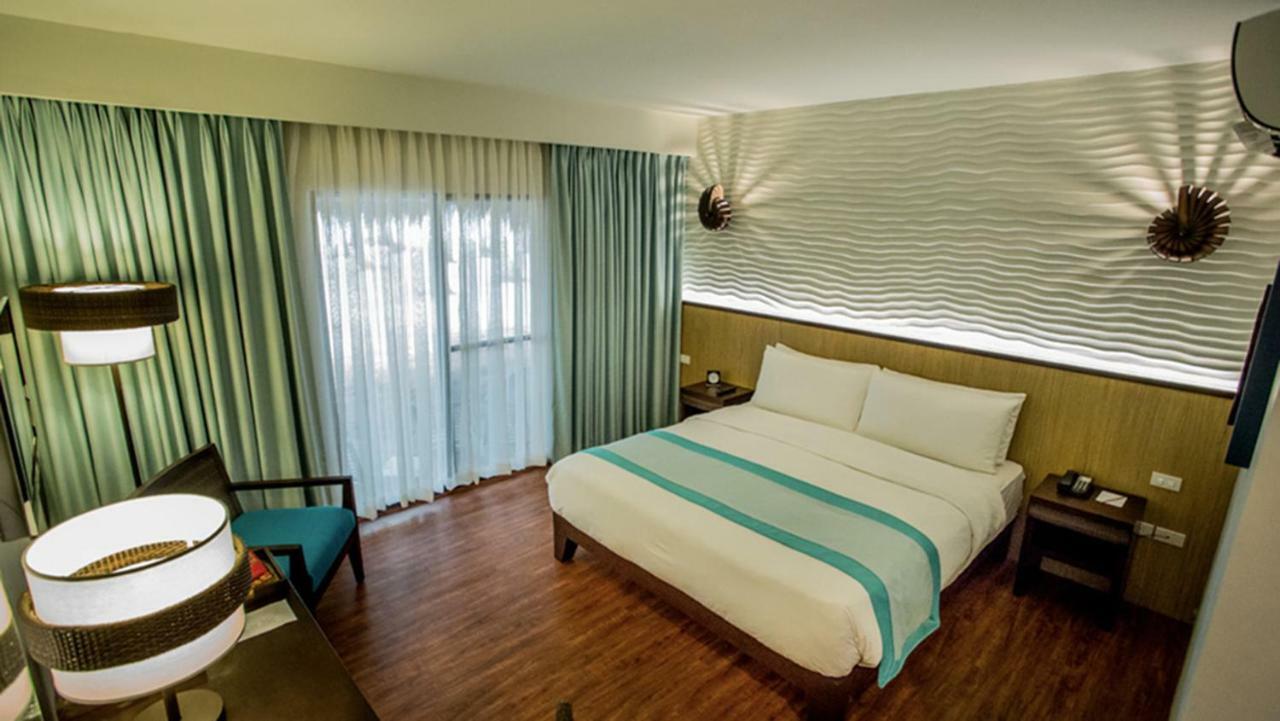 Oceanica Resort Panglao, Bohol Екстер'єр фото Deluxe Room