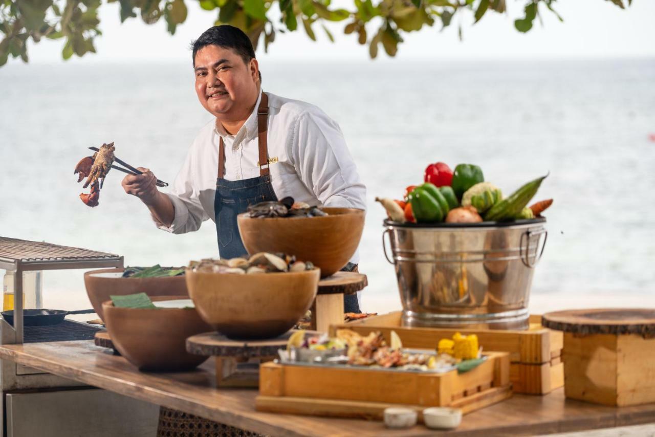 Oceanica Resort Panglao, Bohol Екстер'єр фото Chef preparing food at the hotel