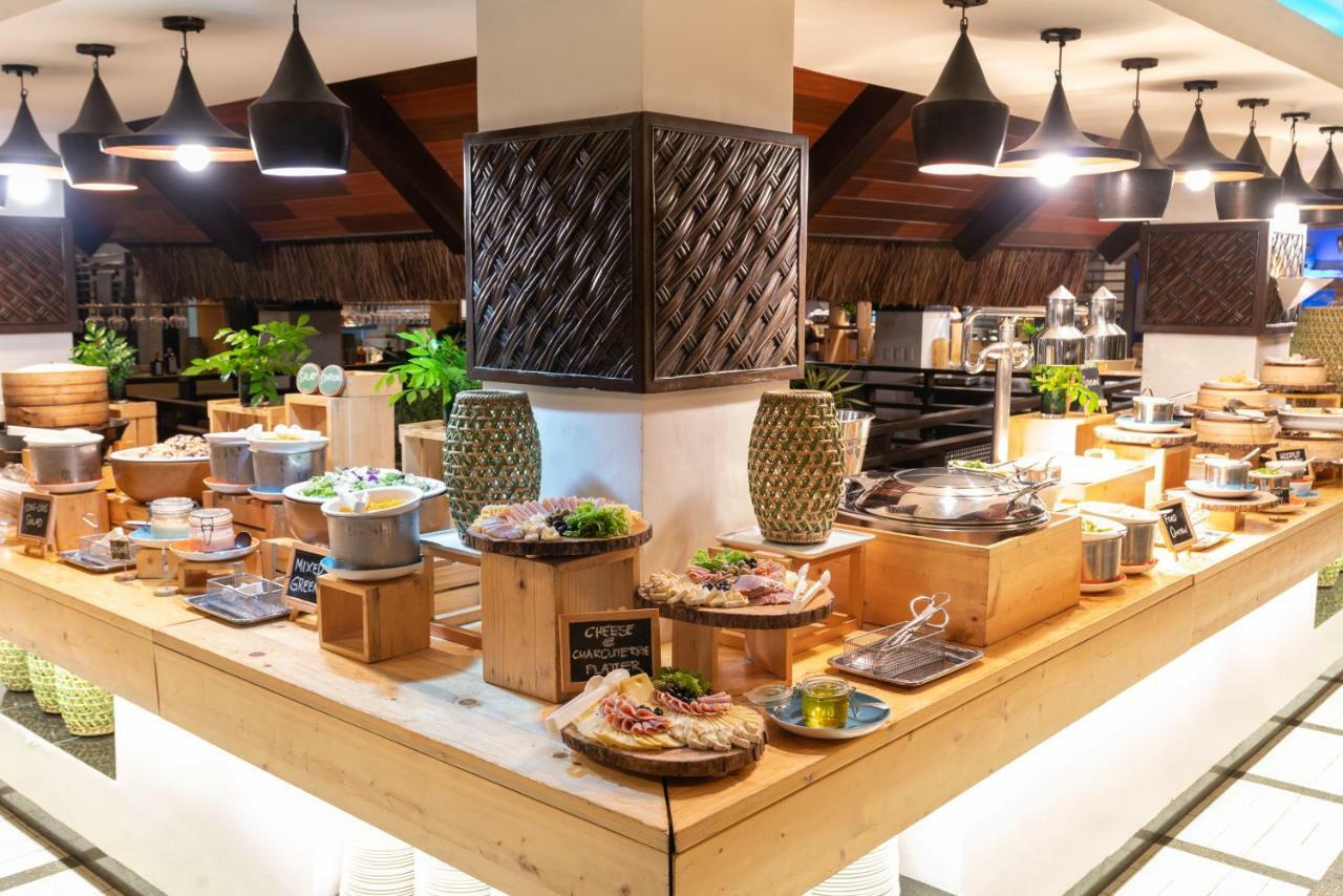 Oceanica Resort Panglao, Bohol Екстер'єр фото A buffet at a hotel